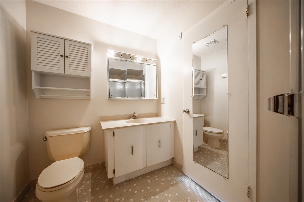 1002 Paradise Rd #PHE, Swampscott, MA Photo #18