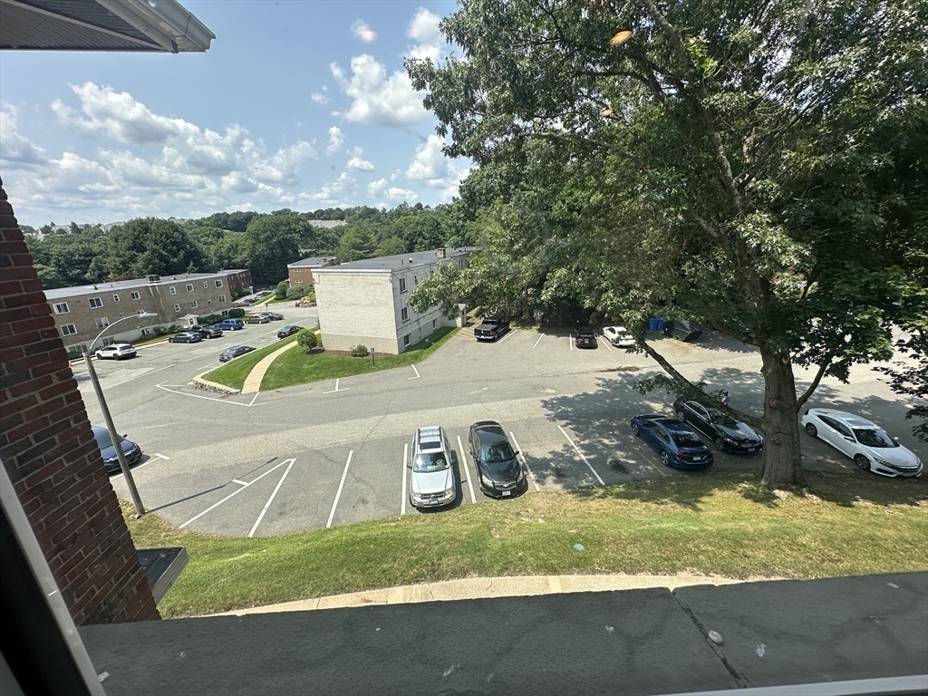 43 Jacqueline Rd #12, Waltham, MA Photo #13