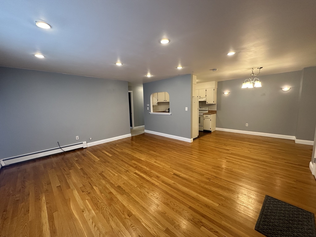 43 Jacqueline Rd #12, Waltham, MA Photo #4