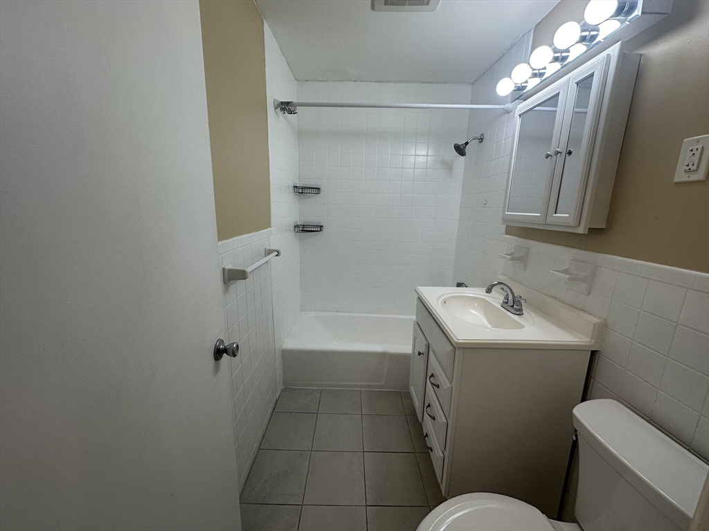 43 Jacqueline Rd #12, Waltham, MA Photo #8