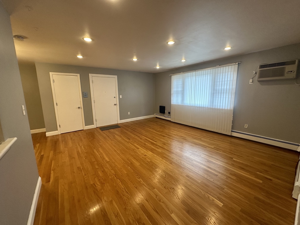 43 Jacqueline Rd #12, Waltham, MA Photo #2