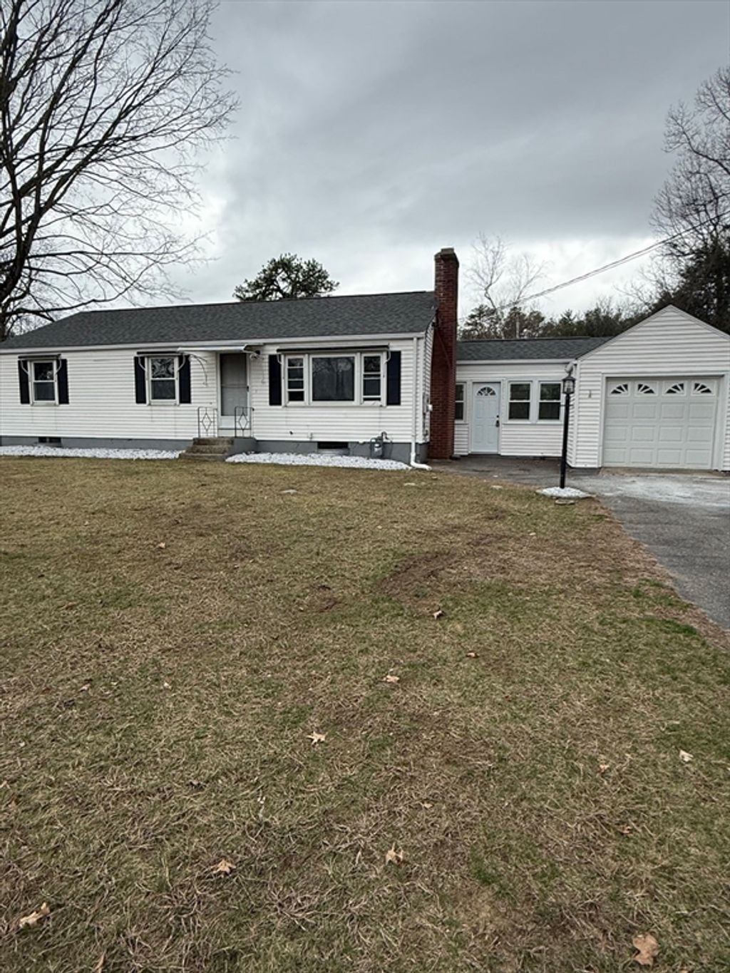 Photo of 130 Fox Hill Rd, Springfield, MA 01118 (MLS # 73503774)