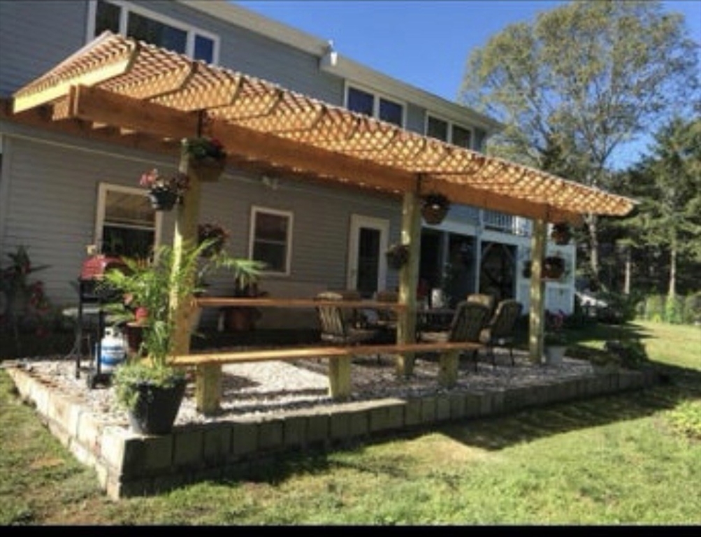 8 Scraggy Neck Road Ext