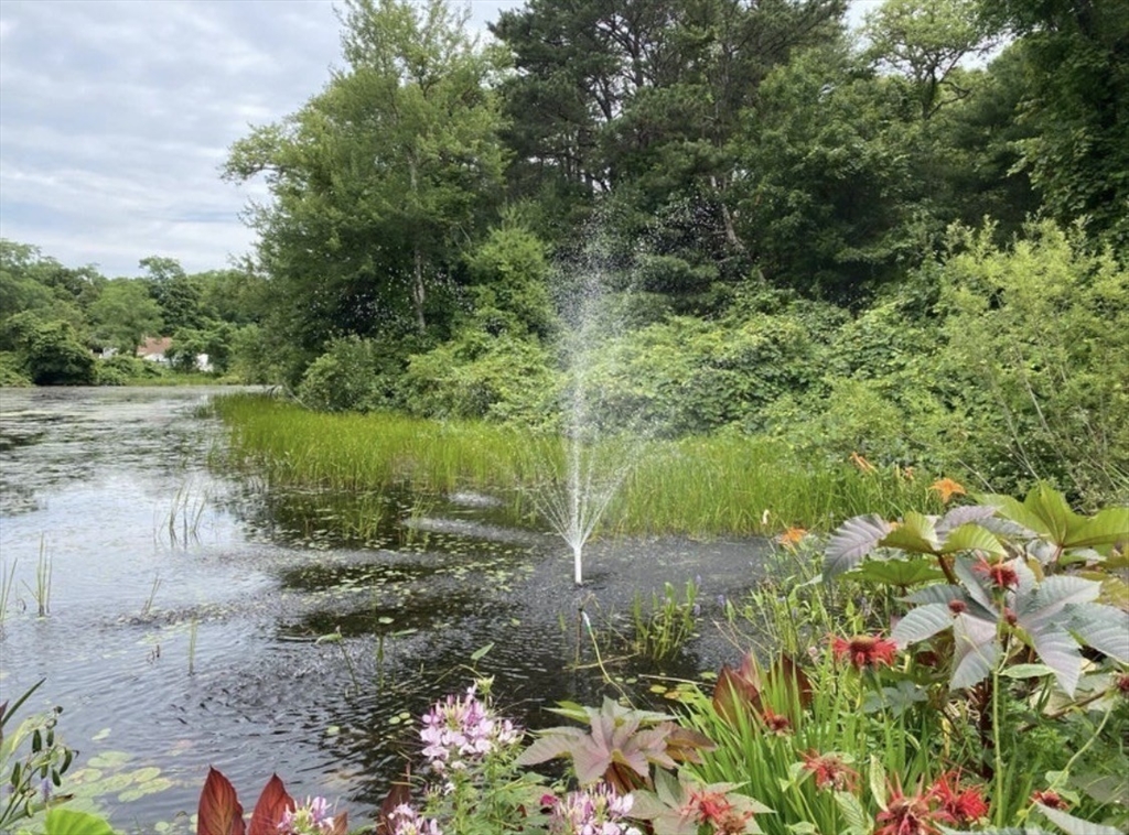 8 Scraggy Neck Road Ext