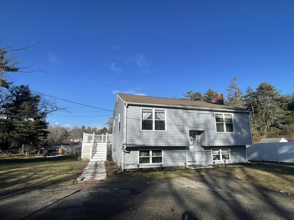 8 Scraggy Neck Road Ext