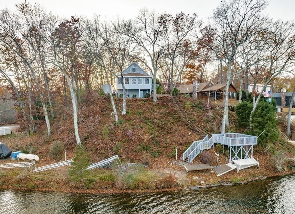 24 Shore Rd