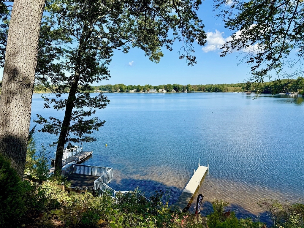 24 Shore Rd