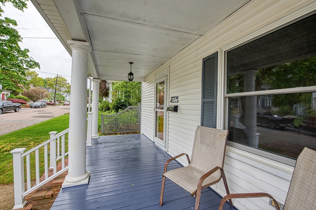 17 Cushing Ave