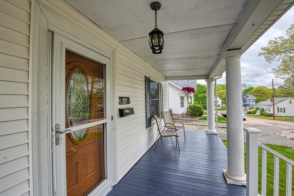 17 Cushing Ave