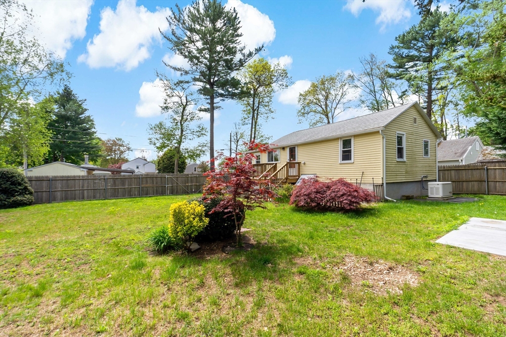 31 Mayflower Rd
