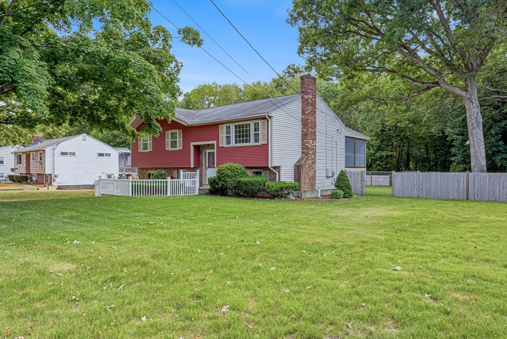 44 Tomlinson Rd