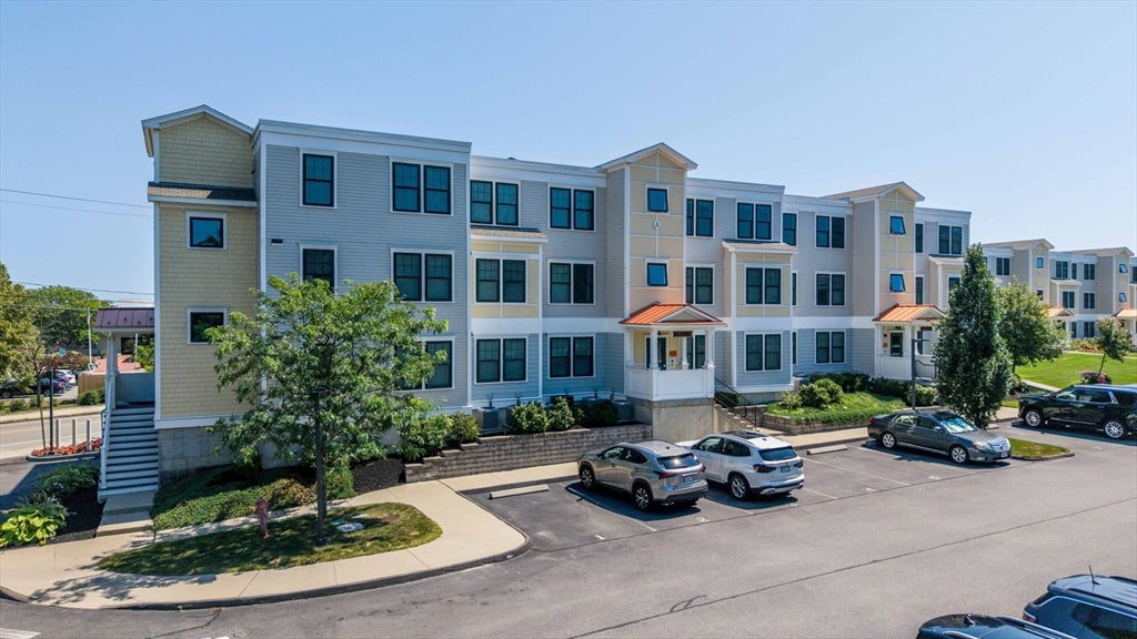 216 Water St 303A