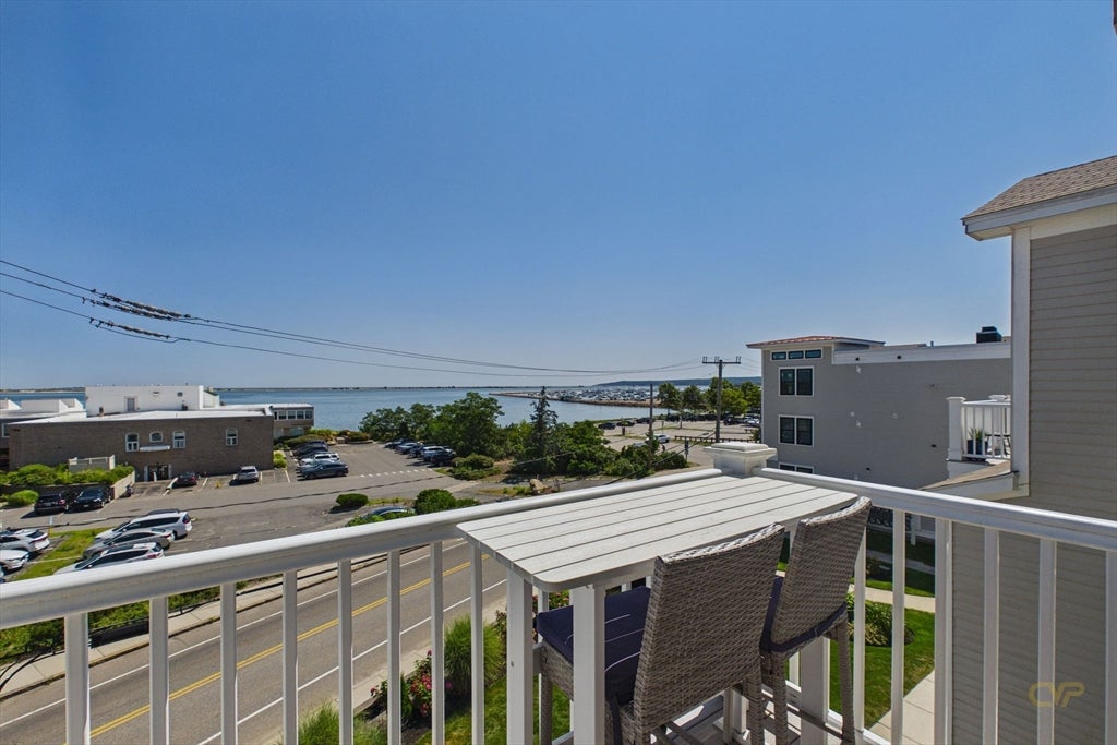 216 Water St 303A