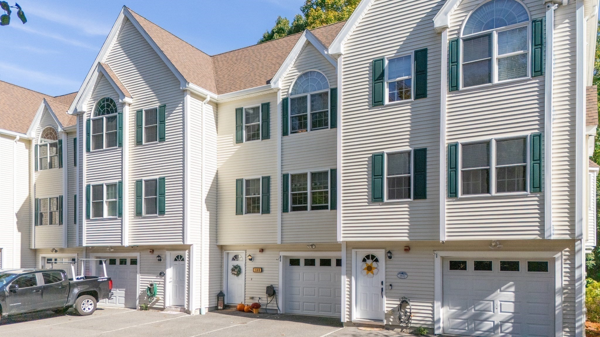 Photo of 16 Clifton St, Taunton, MA