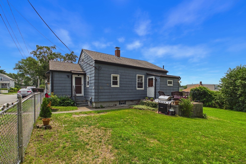 15 Sales St