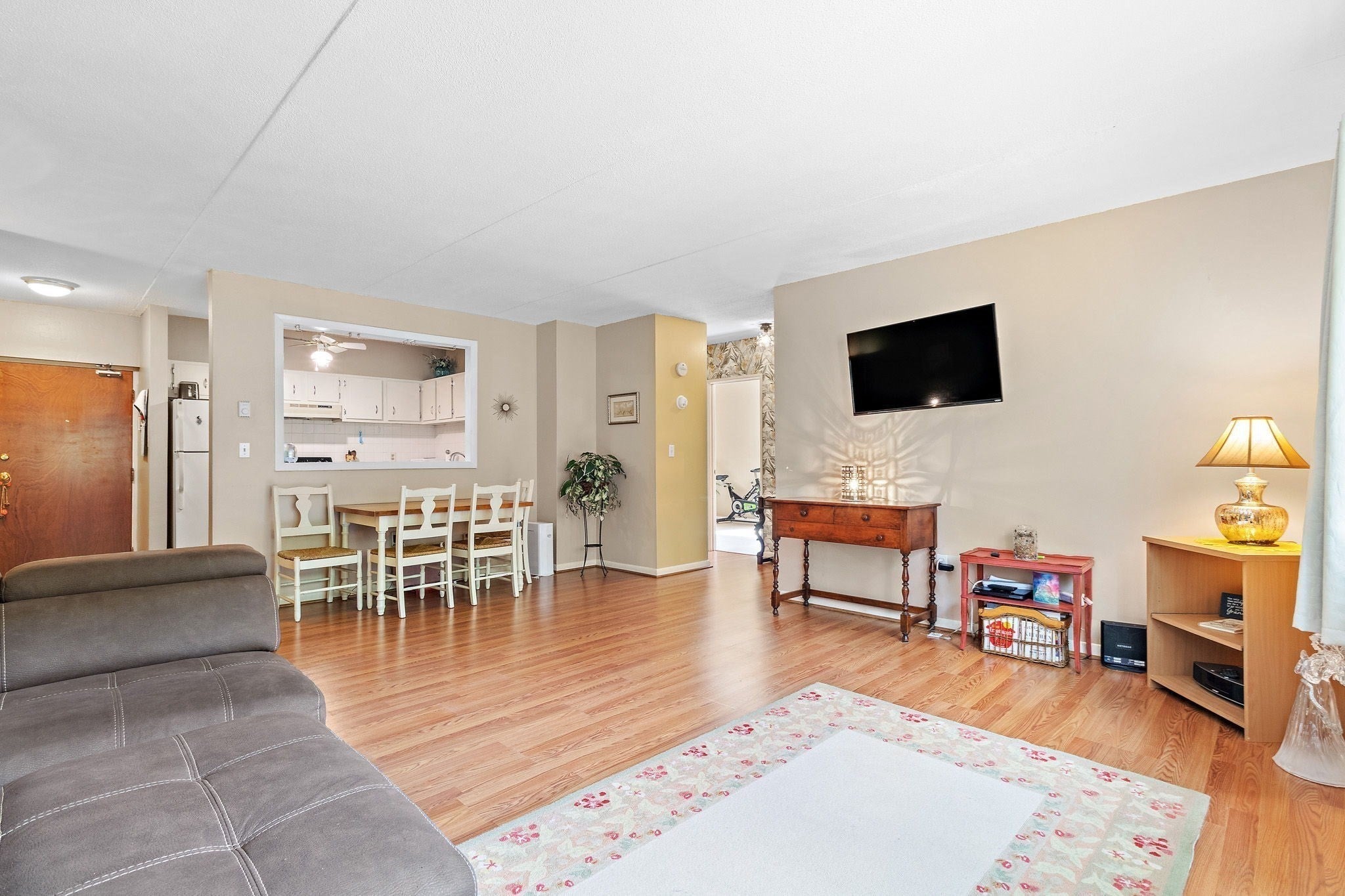 49 Windsor Dr 301