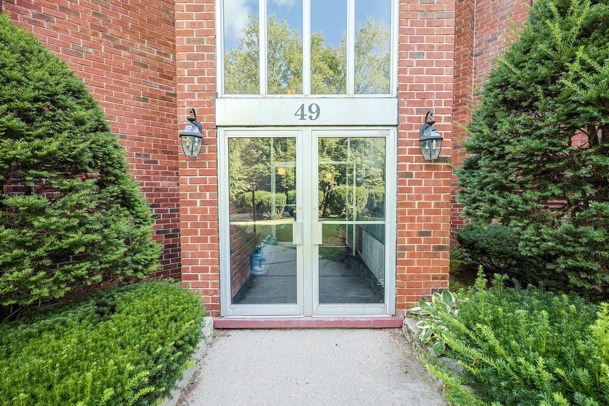 49 Windsor Dr 301