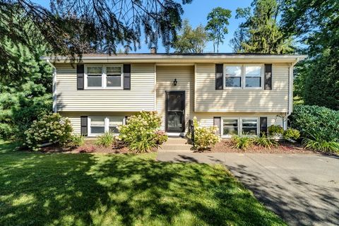 447 Ryan Road Northampton MA 01062