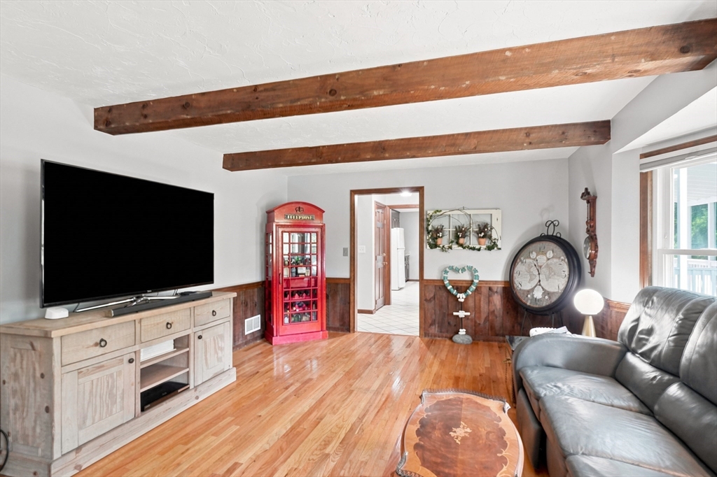 8 Flanagan Drive, Framingham, MA Photo #11