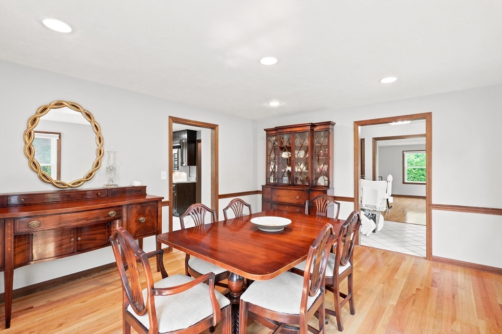 8 Flanagan Drive, Framingham, MA Photo #7