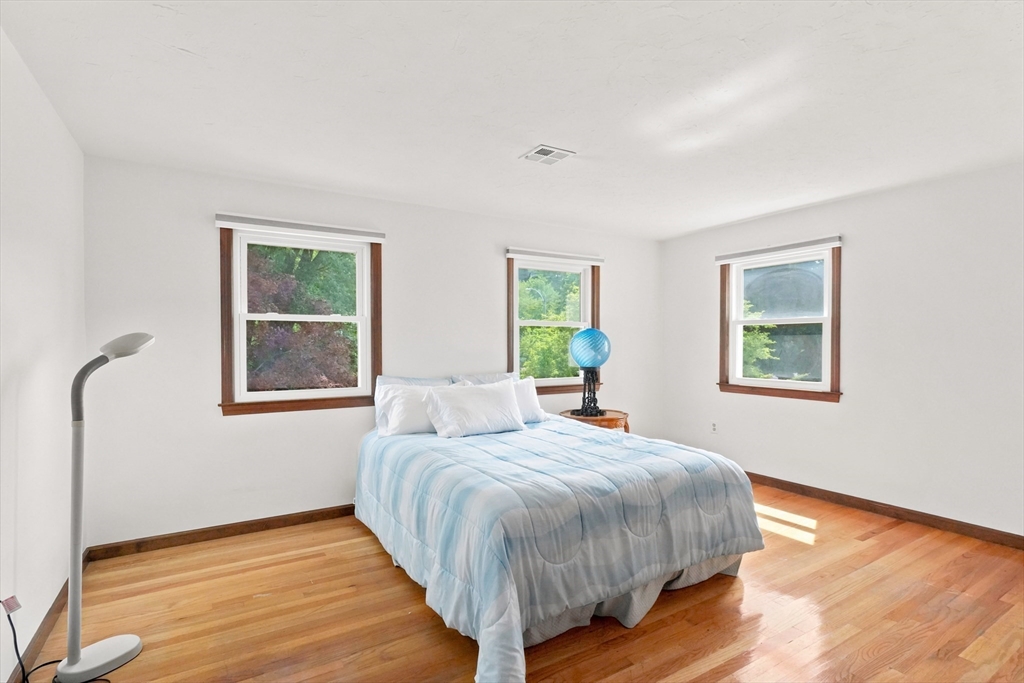 8 Flanagan Drive, Framingham, MA Photo #22