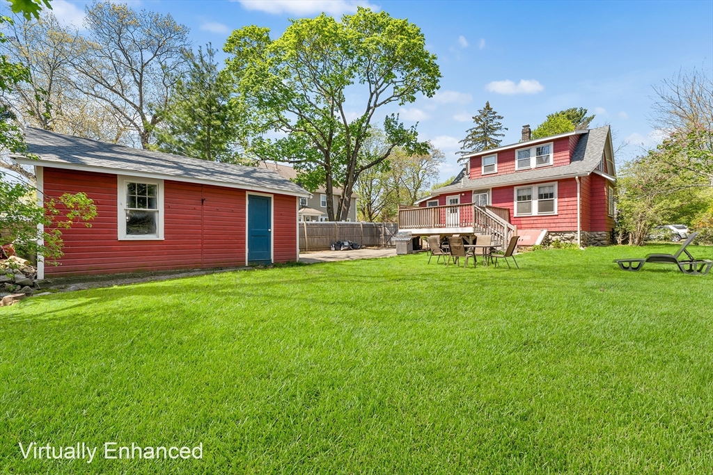 18 Fales Rd