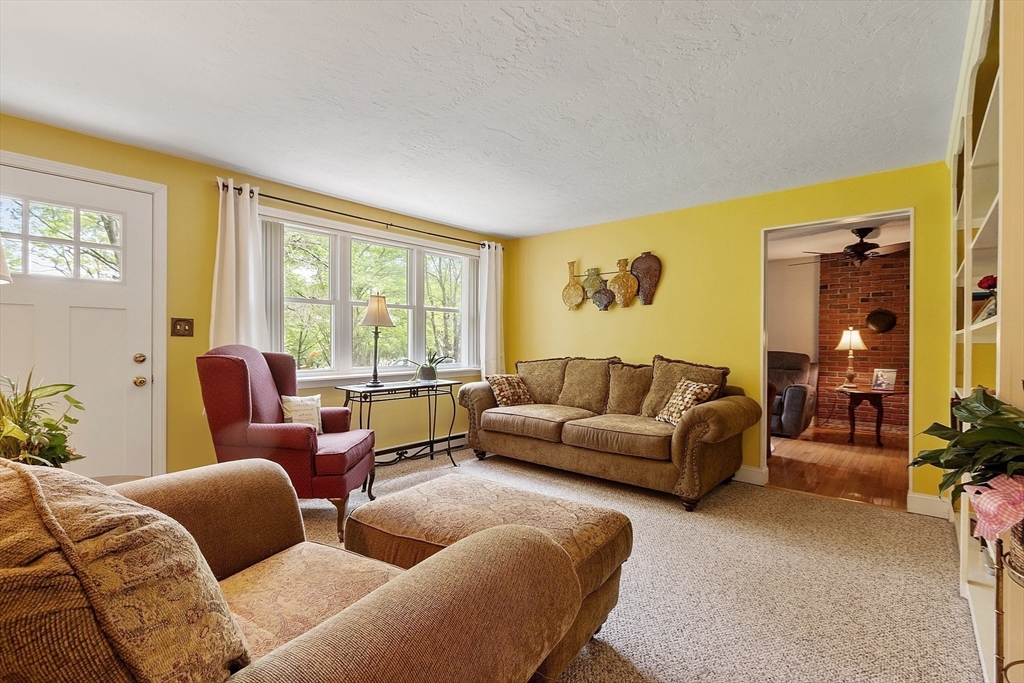 81 Number 6 Schoolhouse Rd
