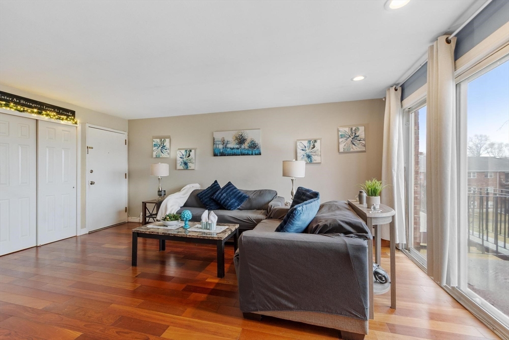 80 Edgelawn Avenue 6