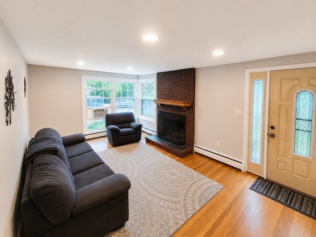 9 Cold Spring Road