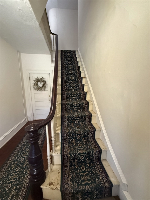 12 East Main Street 3