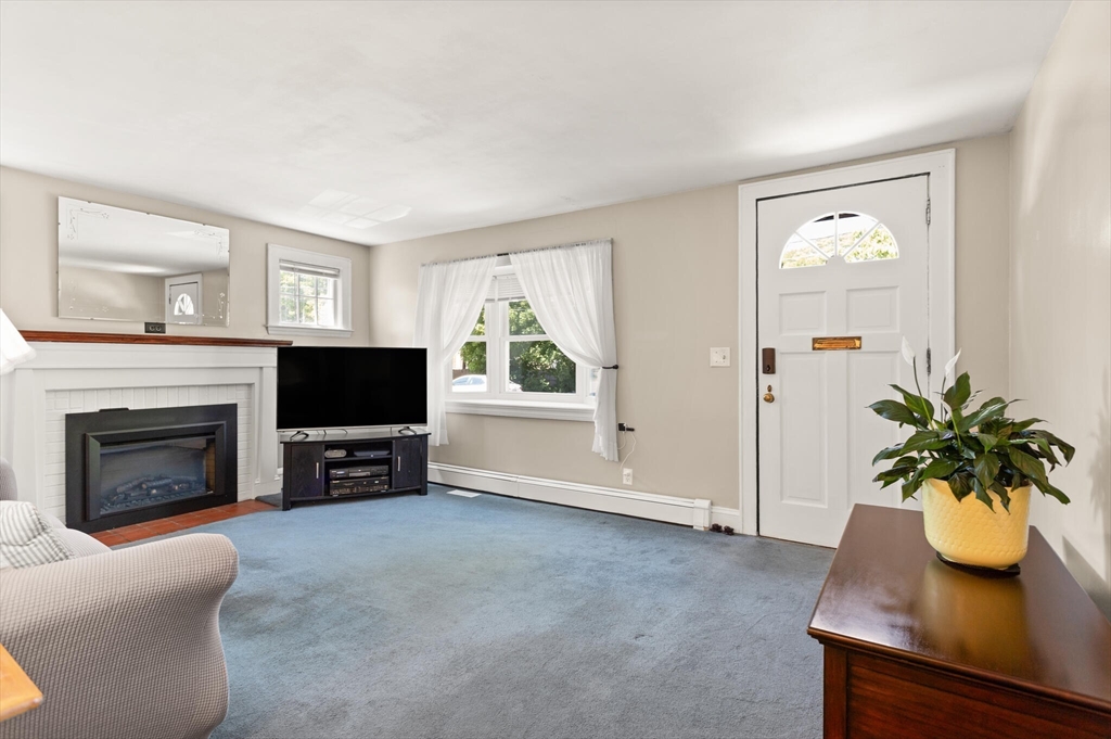 41 Edgeworth St