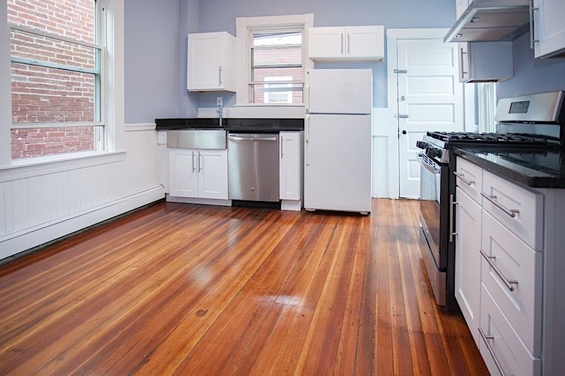 Click for 200 Harvard ST #4, Cambridge, MA slideshow Click for 200 Harvard ST #4, Cambridge, MA slideshow