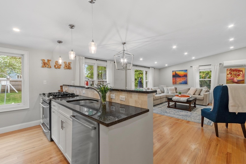 152 Oak Street, Reading, MA Photo #10