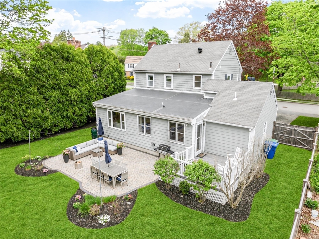 152 Oak Street, Reading, MA Photo #2