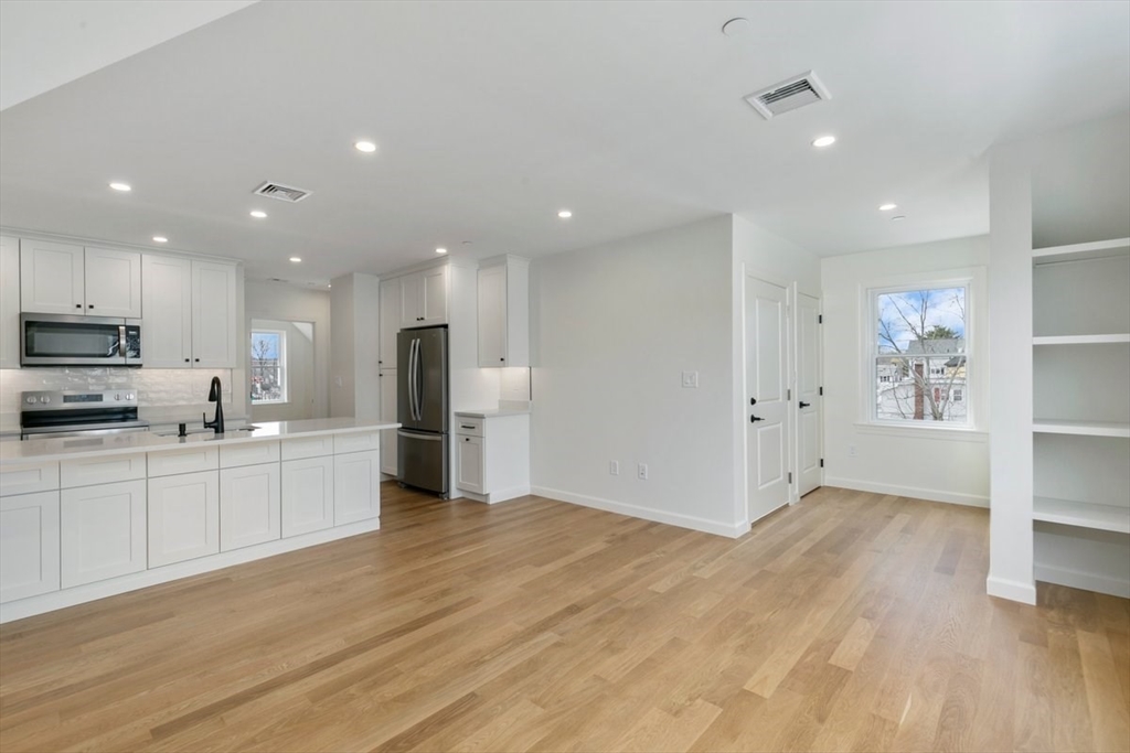 106 Broadway 3