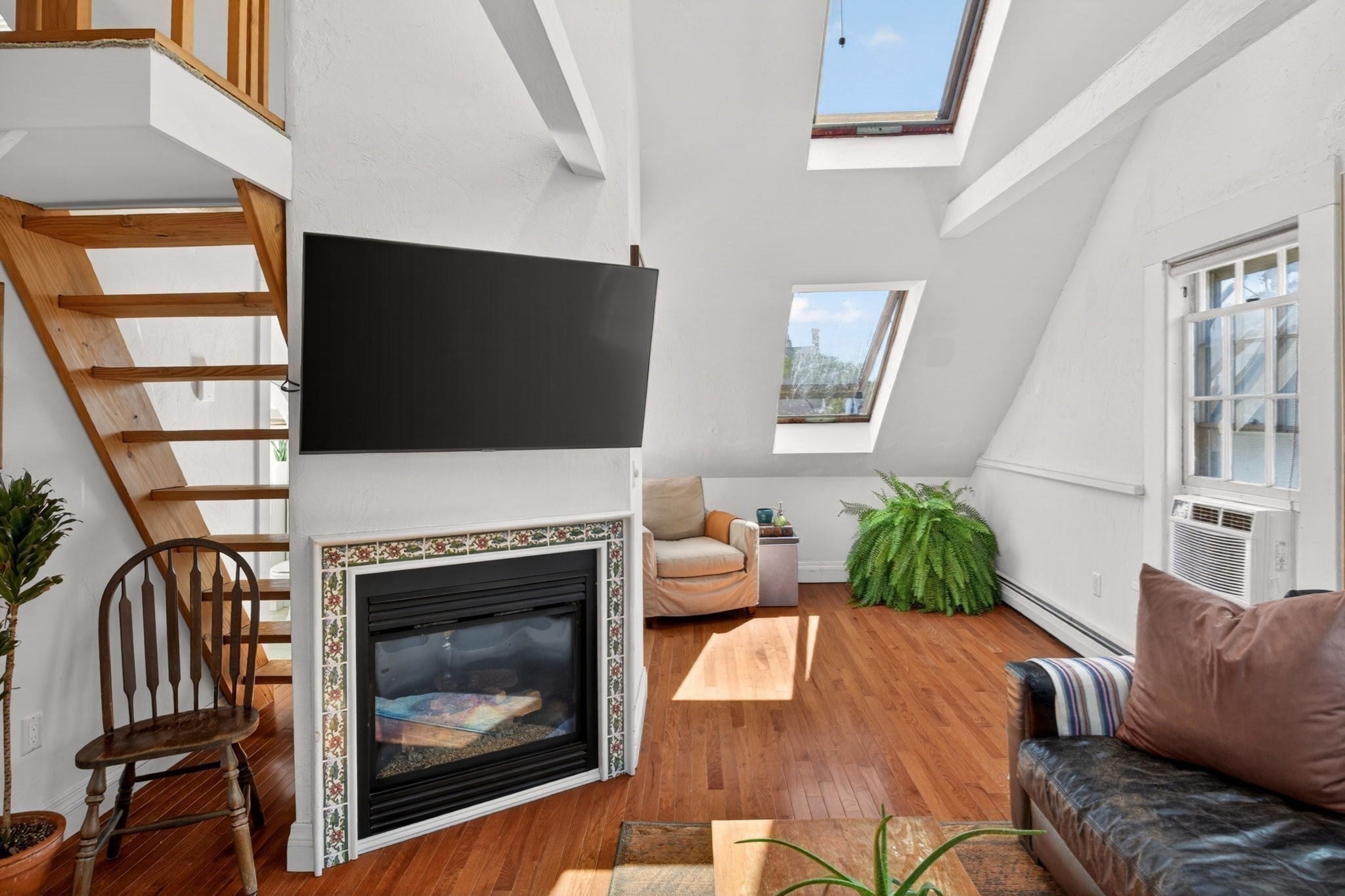 127 Bradford Street #4, Provincetown, MA, 127 Bradford Street #4, Provincetown, MA Photo #5