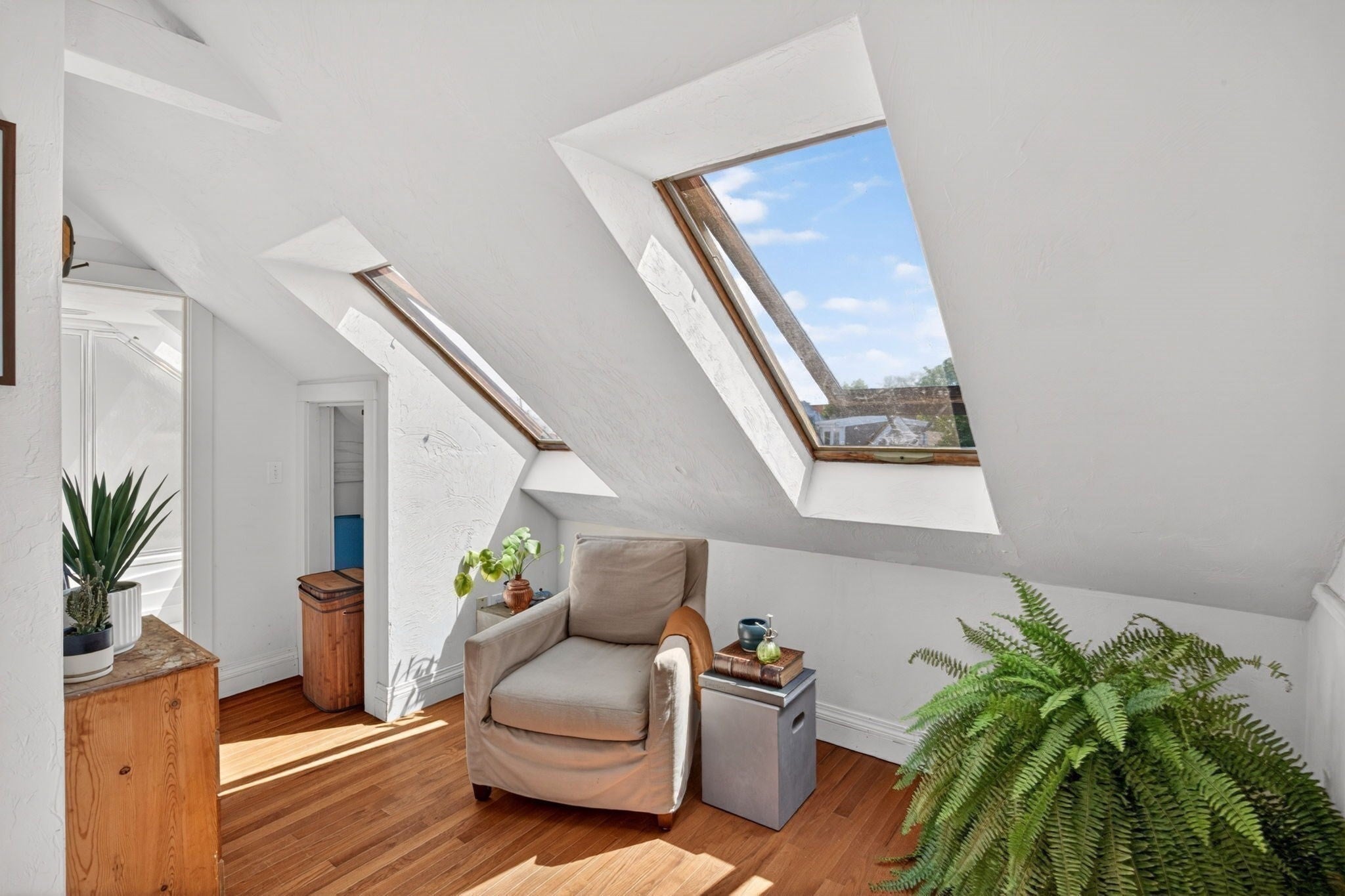 127 Bradford Street #4, Provincetown, MA, 127 Bradford Street #4, Provincetown, MA Photo #2
