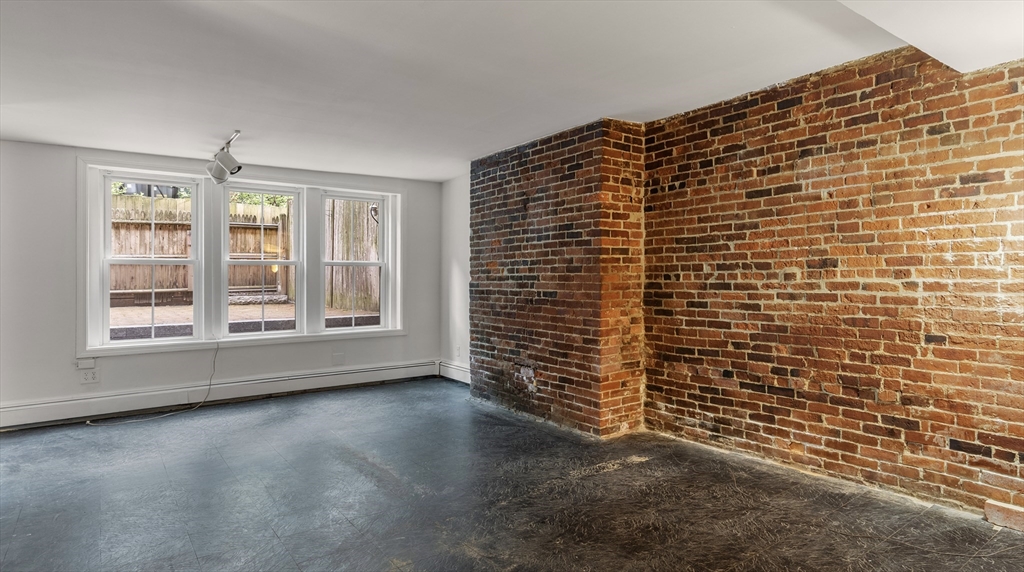 93 Waltham St 1