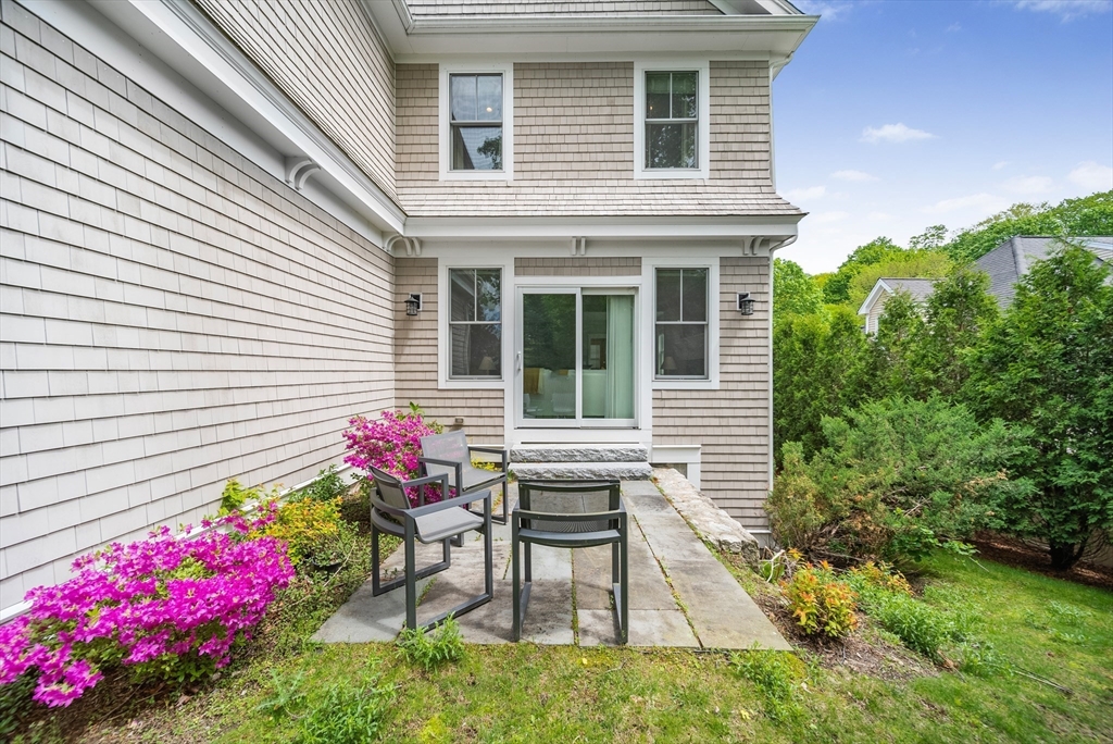 7 Bemis Rd