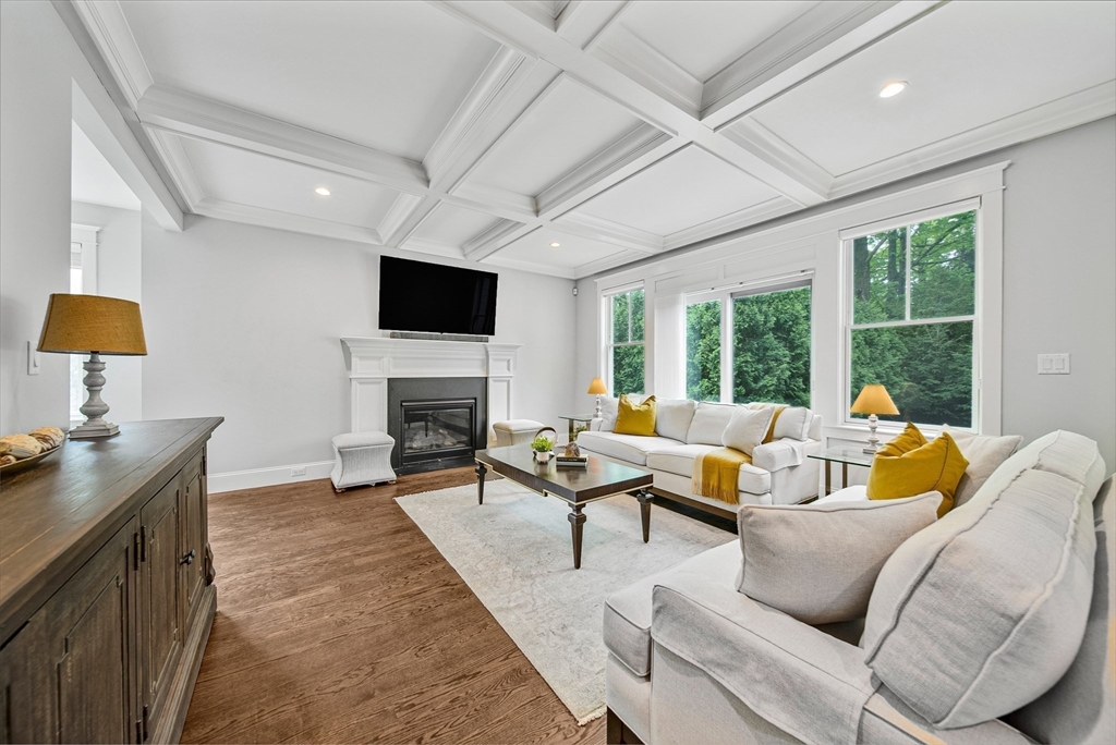 7 Bemis Rd