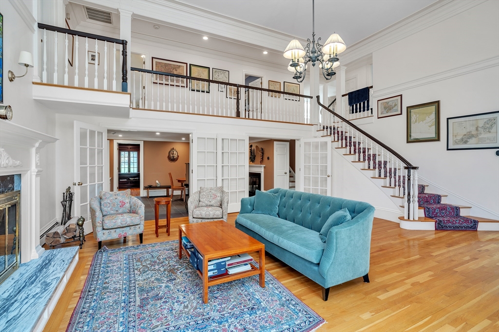 12 Old Meadow Rd