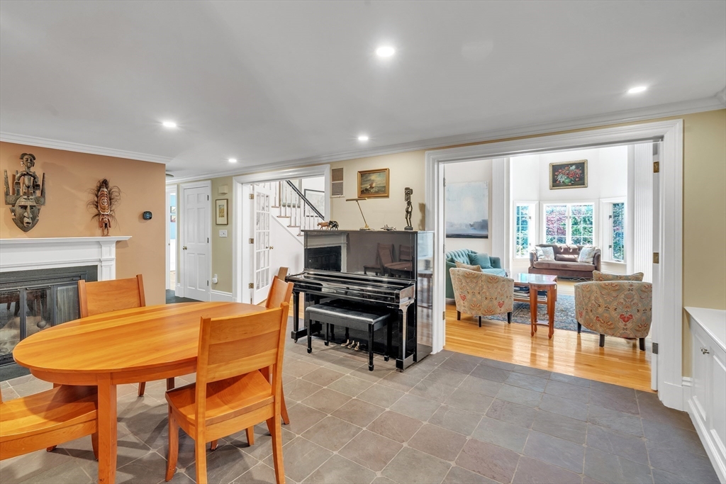 Dover, Massachusetts 02030, United States, 6 Bedrooms Bedrooms, ,8 BathroomsBathrooms,Residential,Active,132997