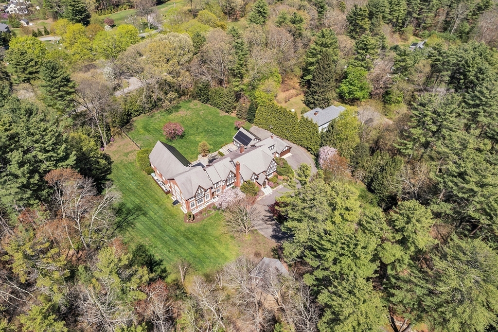 12 Old Meadow Rd