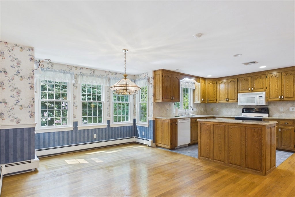 45 Boxwood Lane, Bridgewater, MA, 45 Boxwood Lane, Bridgewater, MA Photo #12