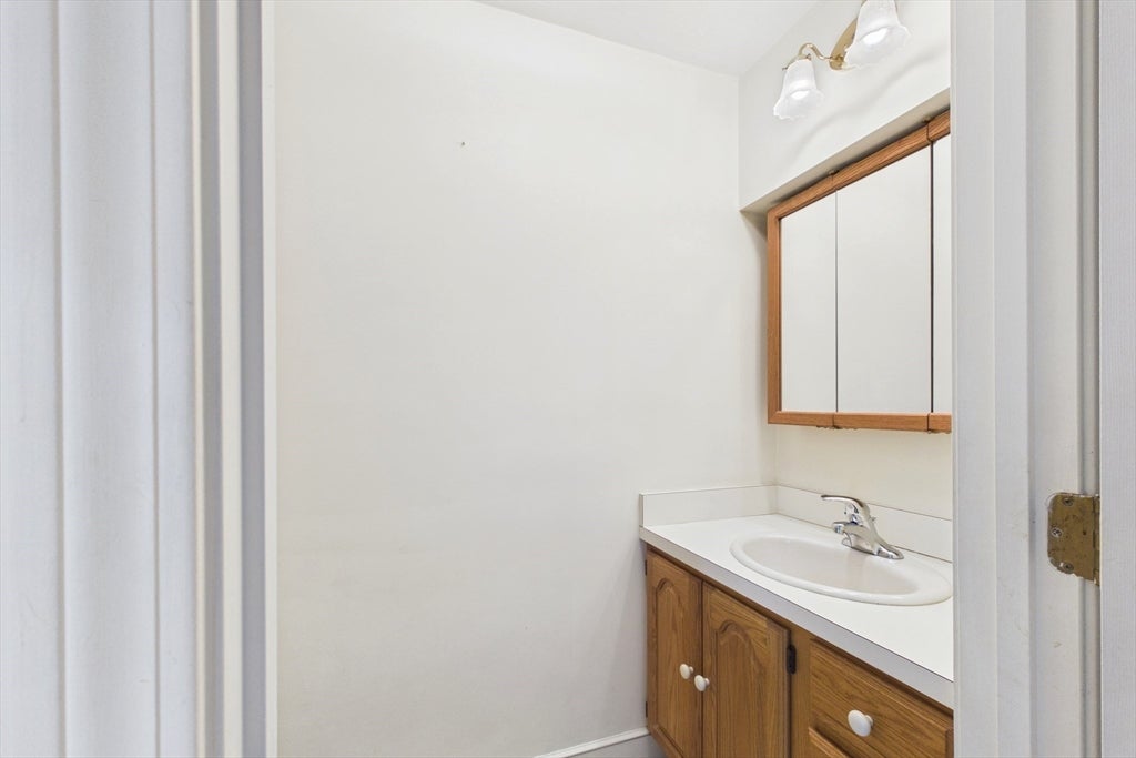 45 Boxwood Lane, Bridgewater, MA, 45 Boxwood Lane, Bridgewater, MA Photo #35