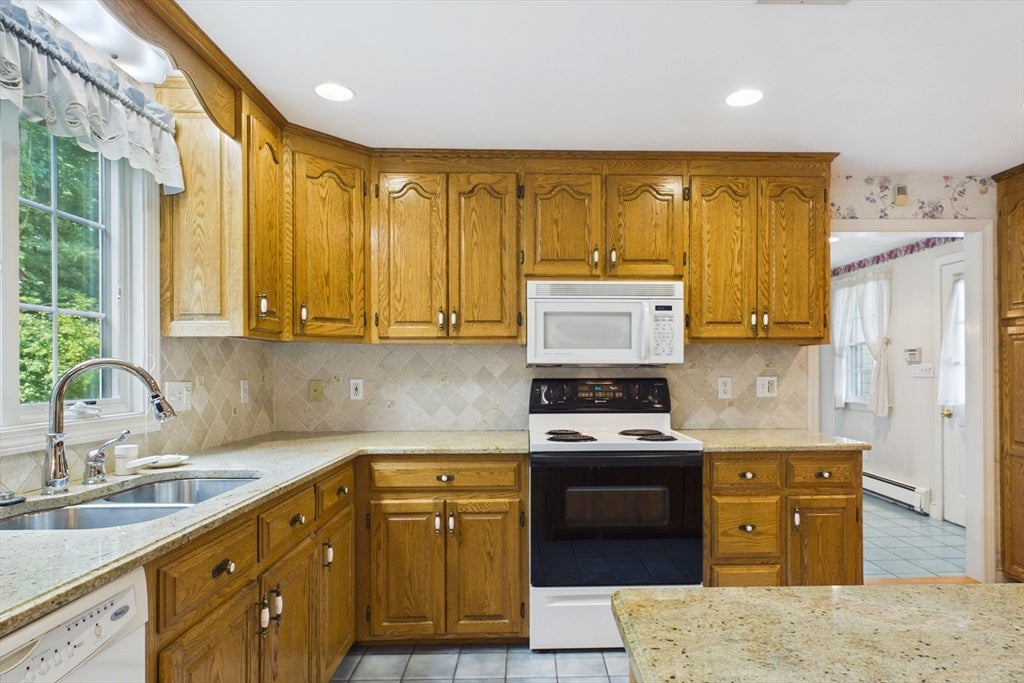 45 Boxwood Lane, Bridgewater, MA, 45 Boxwood Lane, Bridgewater, MA Photo #14