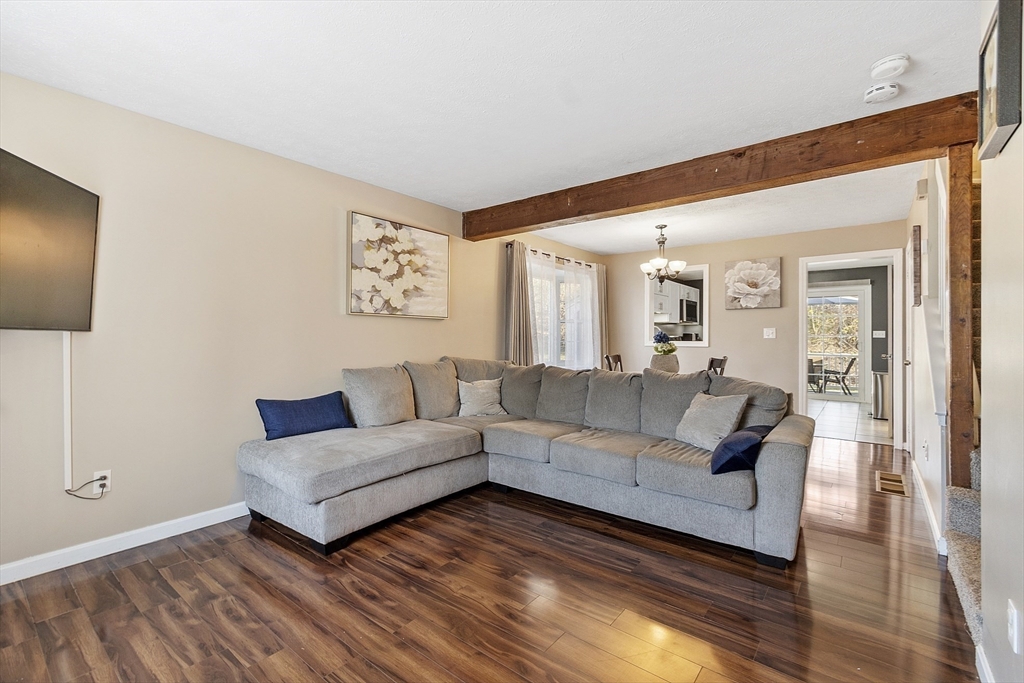 51 Fox Meadow Rd A