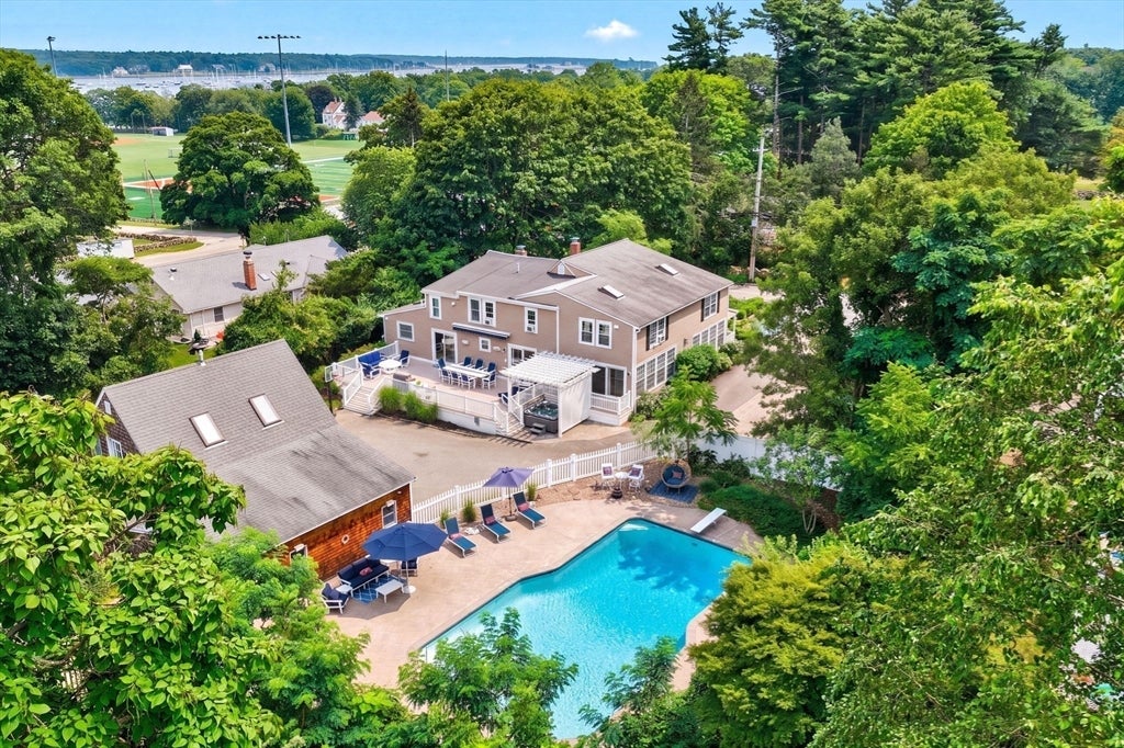 39 Ryder Lane
