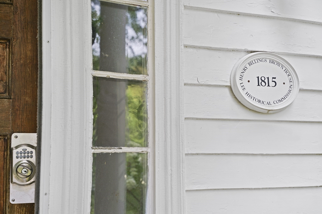 1574-1579 Pleasant St