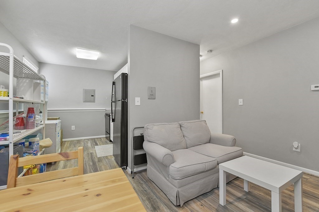 180-A River Street 10